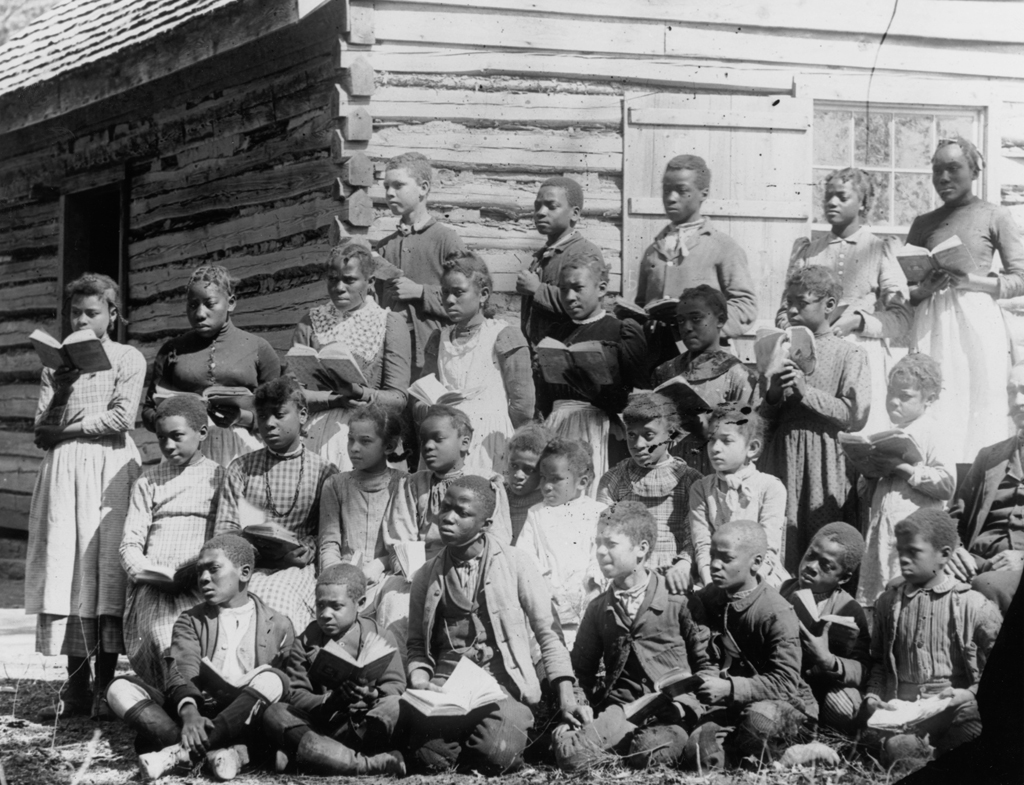 Early 20th century group portrait of African American school children  