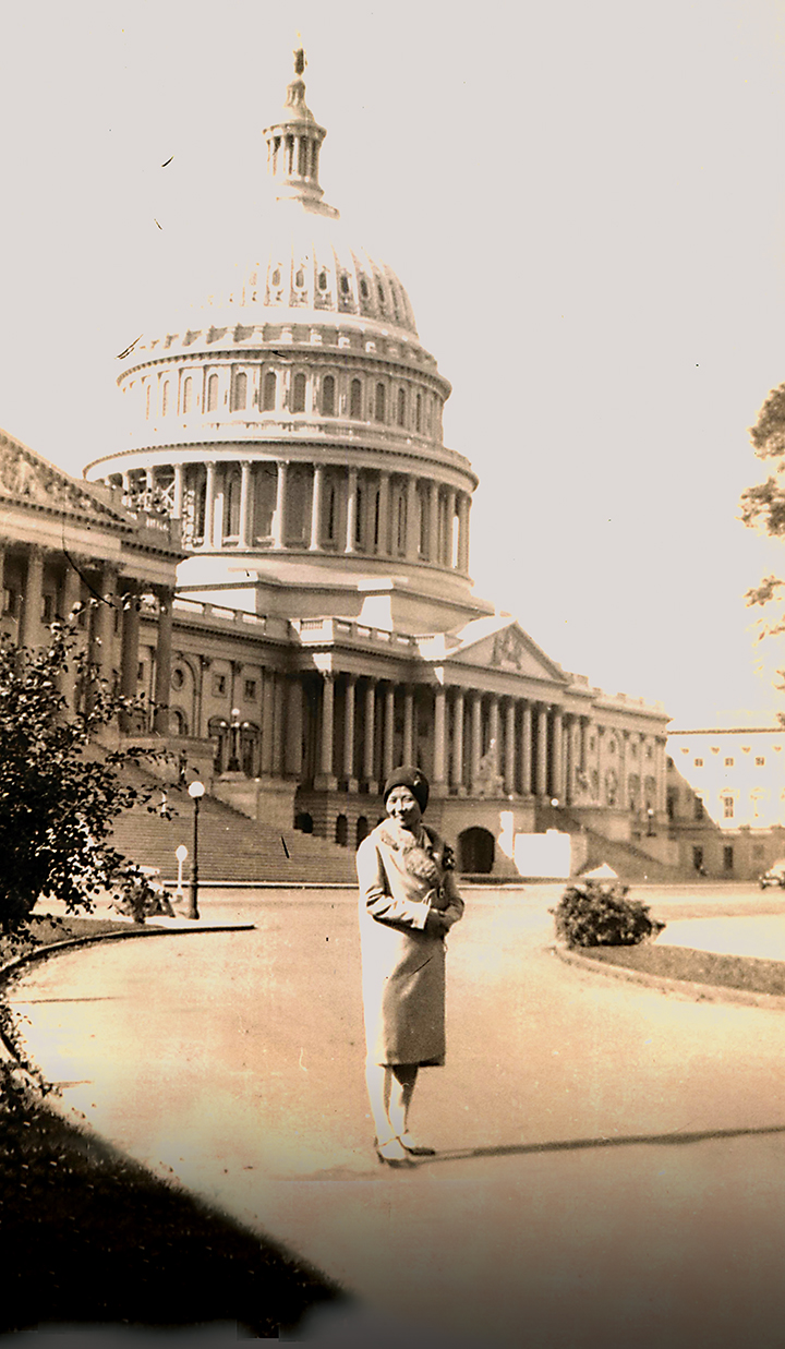 Felicidad Acena posing in front of the Capitol, 1929. 