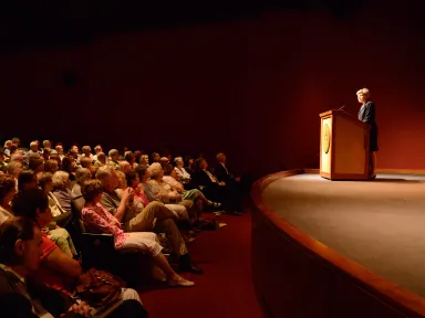 Cokie Roberts delivers a lecture at the VMHC in 2015