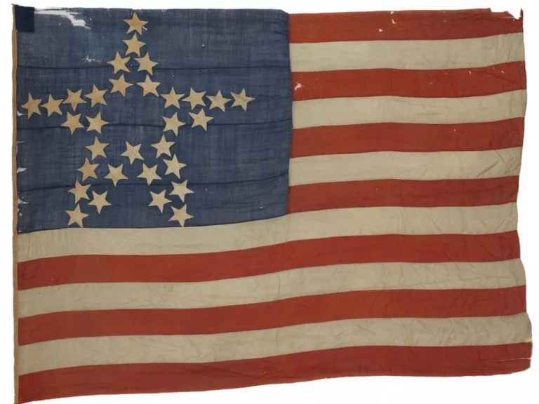 Flag.1992.189_sil.jpg Flag.1992.189_sil.jpg