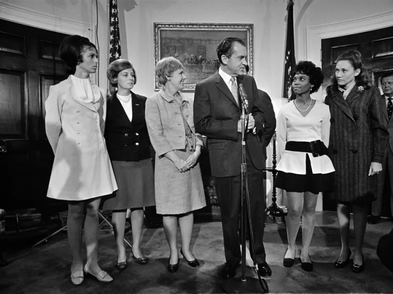 POW152_Scan.jpg POW152_Scan.jpg