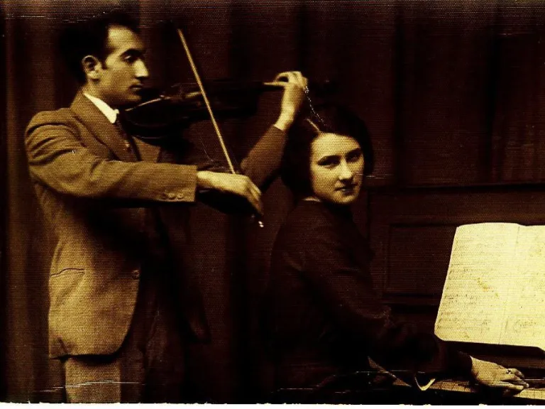 Photograph of violin-maker Moshe Weinstein and his wife Zehava (Courtesy of Amnon and Avshalom Weinstein)
