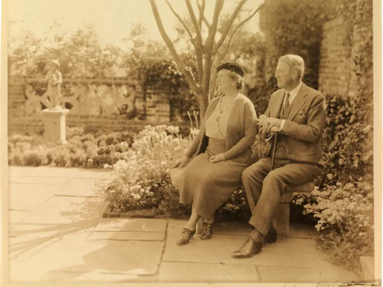 Virginia House_Gardens_Weddells-in-Gardens-VaHouse.1948.W.3076.jpg Virginia House_Gardens_Weddells-in-Gardens-VaHouse.1948.W.3076.jpg