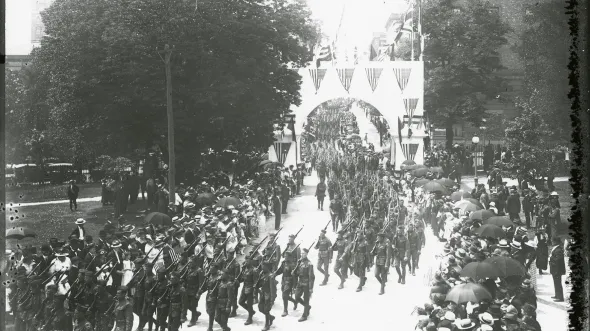 Photograph of Homecoming Parade, 1919, by Walter Washington Foster (VMHC 2001.230.1917.B_v1)