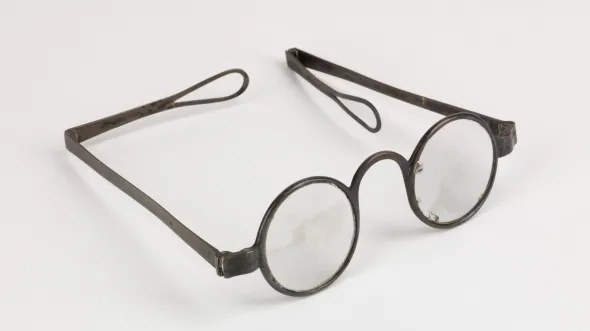 Glasses worn by Patrick Henry