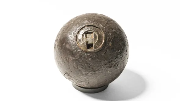 Twelve-pounder spherical artillery shell with Boremann timed fuse 